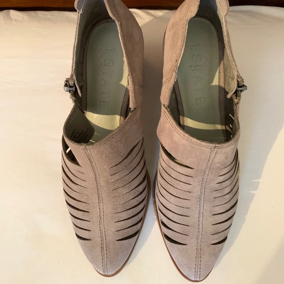 1.State Arnet Taupe Leather Cutout Ankle Booties Size 6M - Picture 9 of 16